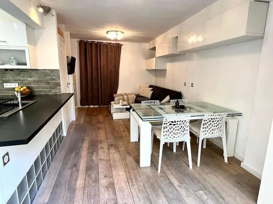 Apartment Champs-elysees - Arc De Triomphe - 2 Pieces - 4p *